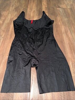 SPANX Thinstincts Open Bust Mid Thigh Bodysuit plus size 1X NWOT
